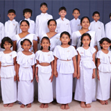 2019 වසරේ වෙසක් උත්සවයේ දහම් පාසලේ දරු දැරියන් ගායනා කරන ගීත